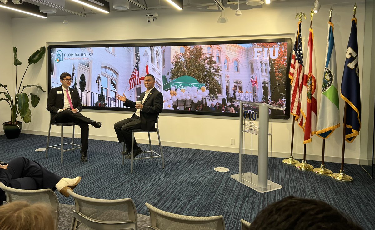 FIUdc's tweet image. Honored to have @RepDarrenSoto join us for the @FloridaHouseDC Summer Intern Seminar Series to share career advice and lessons in public service. He credited @FIU for its talent, hardworking interns, and knowledge of the Puerto Rican diaspora that he utilized in the aftermath of…