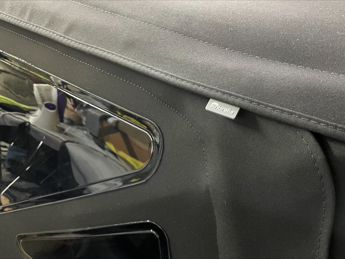 Performance meets design in the Haartz x <a href="/Sunbrella/">Sunbrella</a>® Premium Twill Top for JK Wranglers.

Made with 30oz high-spec fabric and fade-resistant Sunbrella® technology, this top is stitched for resilience and engineered for the elements. brnw.ch/21wUduL