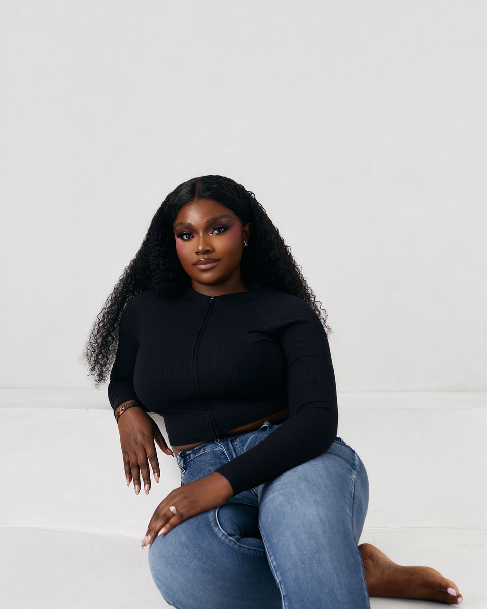 tarawoye's tweet photo. Updating my ‘dis her’ pics 🥱 https://t.co/4Q4LgtpO5D