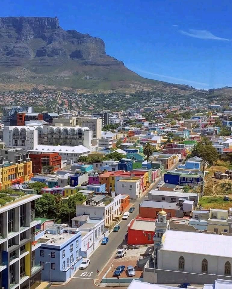 TheENBlogs's tweet photo. An amazing view of Cape town,South Africa🇿🇦 https://t.co/aqDckiMeyV
