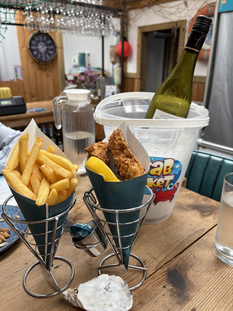 Continuing the birthday celebrations <a href="/selwynsseafoods/">Selwyn's Seafoods</a>. Dad says Joyo++