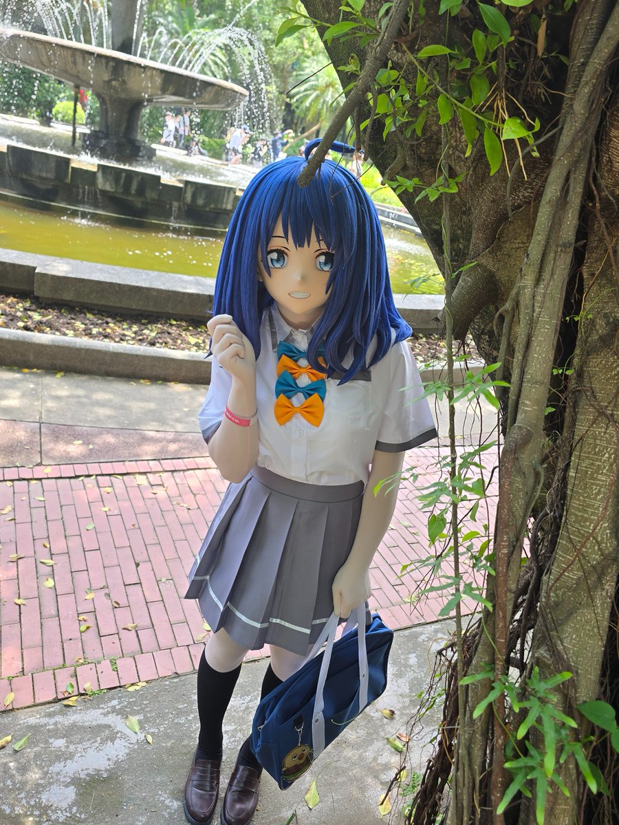 嘿 ! 找到你了 快一起去吃飯了
我都快餓扁了🤤
📷: <a href="/enboy7044/">勞贖</a> 
#kigurumi