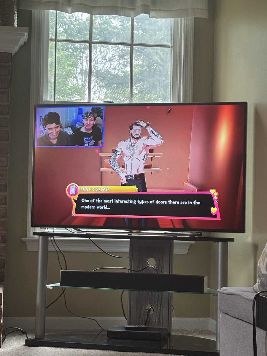 cheezeumbrella's tweet image. home alone yk what that means…. danandphilgames on the family tv🔥🔥