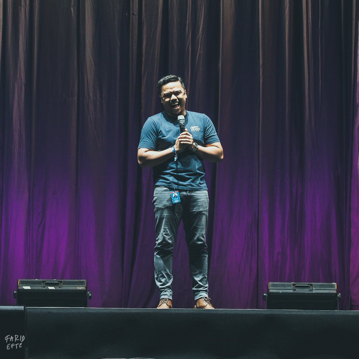 Salah satu momen terbaik stand up fest kemarin adalah bisa motoin Bung <a href="/abraham_TS/">Abraham Tino</a>.

Semoga ada kesempatan nonton specialnya.