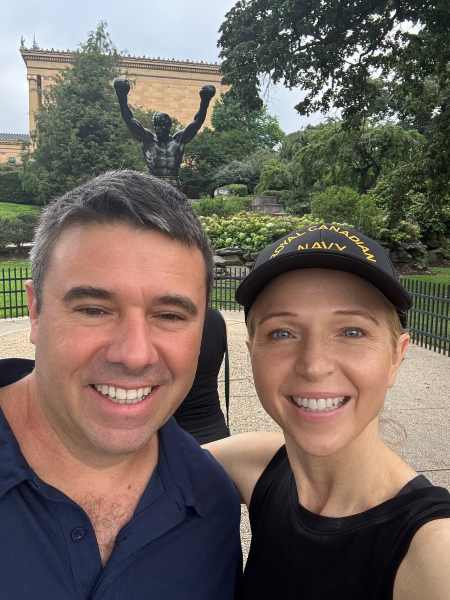 ChristineAllenW's tweet image. Early morning rise and walk in Philly with the @CRSScience crew. Thnx to @AnaBeloqui1 for leading the way!