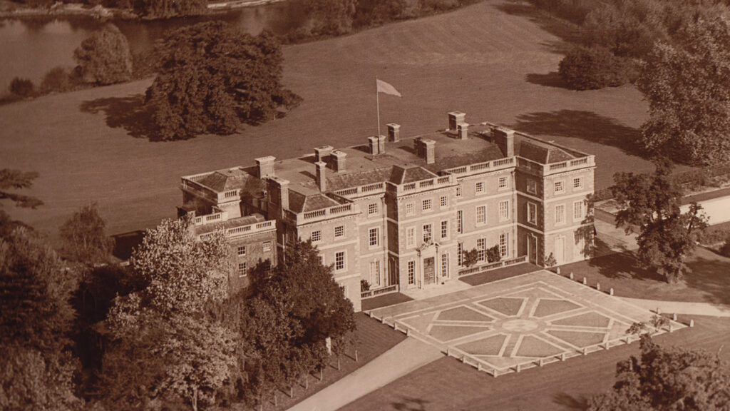 MuseumsAssoc's tweet image. News | Trent Park House of Secrets (@TrentParkHouse) gets funding to research stories of ‘secret listeners’ – museum housed in wartime eavesdropping headquarters is due to open in 2026
Read: ow.ly/VNv550Wr9tg