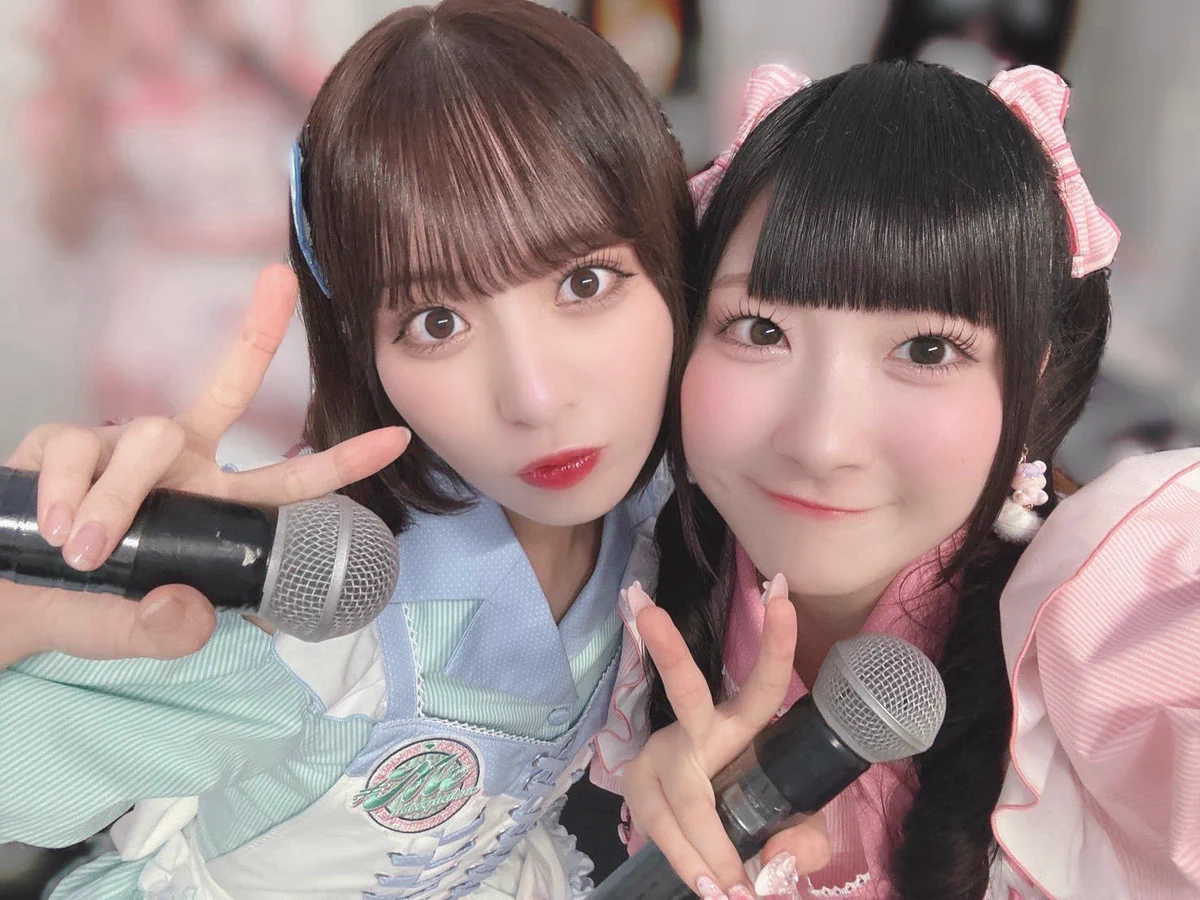 ラジオiNEWS チェキ 冨田菜々風・櫻井もも GwD81KZW8AE2LOG?format=webp&