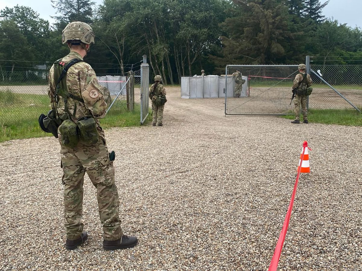 HthHans's tweet image. The 🇩🇰 Danish Home Guard (Hjemmevaernet) has seen a large increase in volunteers and this week 120 volunteers will finish their final training module with a protection exercise GUARDEX run by the Home Guard School in Western Jutland. (Photos: Home Guard School).