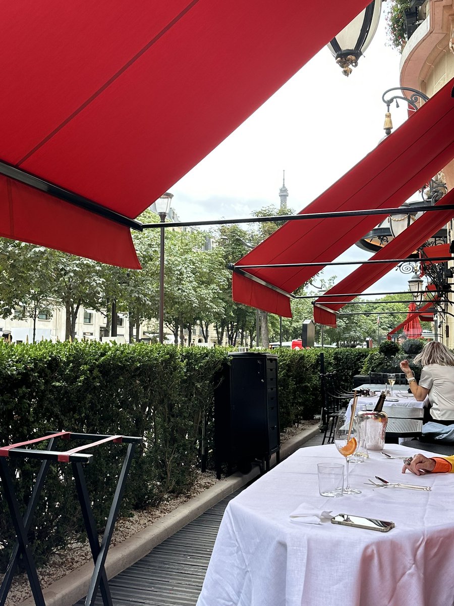 zm, bonjour! 

working from the dreamiest spot today, so thankful. 

looking forward to our conversation today with <a href="/ZIGChain/">ZIGChain</a> at 2pm UTC, tune in , will be an interesting one ;)