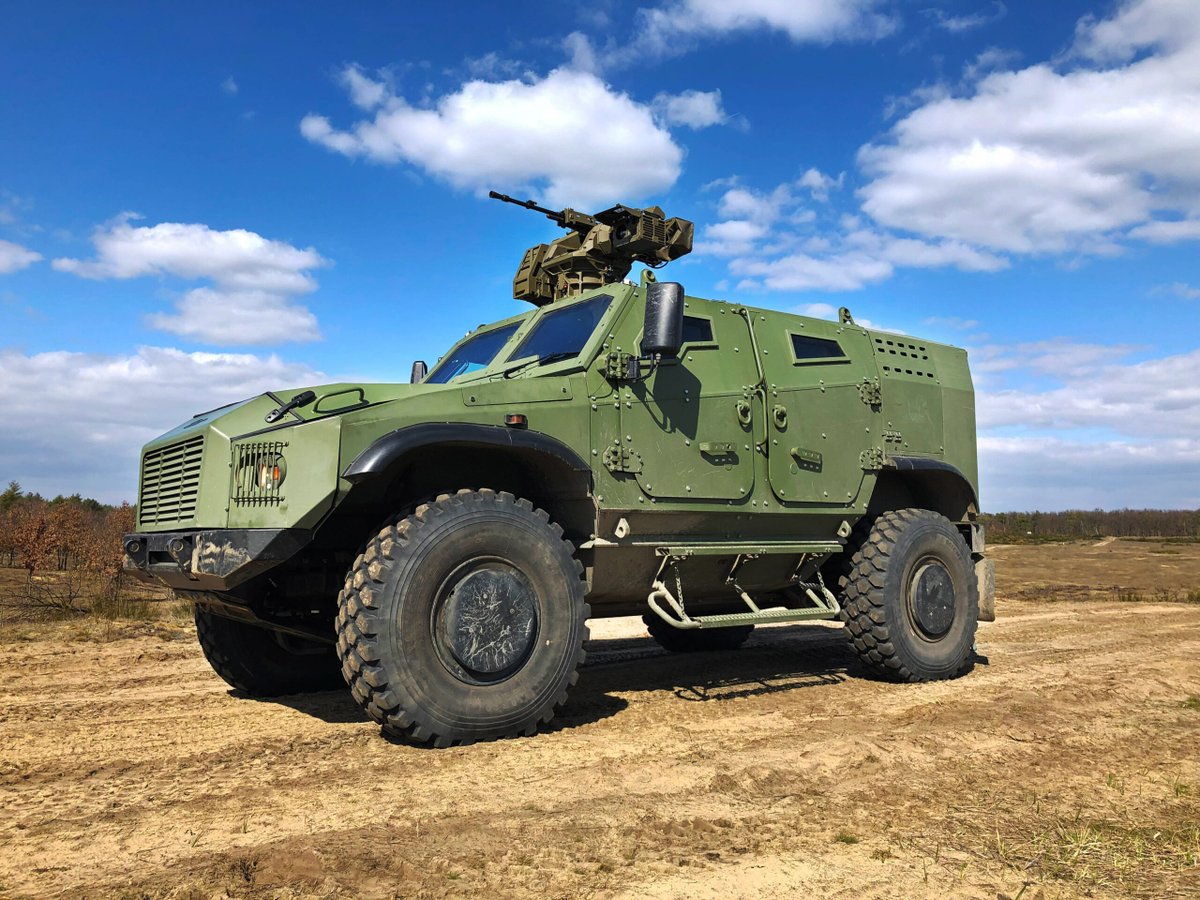 nicholadrummond's tweet image. Small, low-cost 4x4 armoured vehicles with decent off-road mobility and Level III / IV protection have become a vital capability. While transporting groups of 3-4 soldiers safely around the battlespace, they are ideal for launching and controlling drones / loitering munitions…