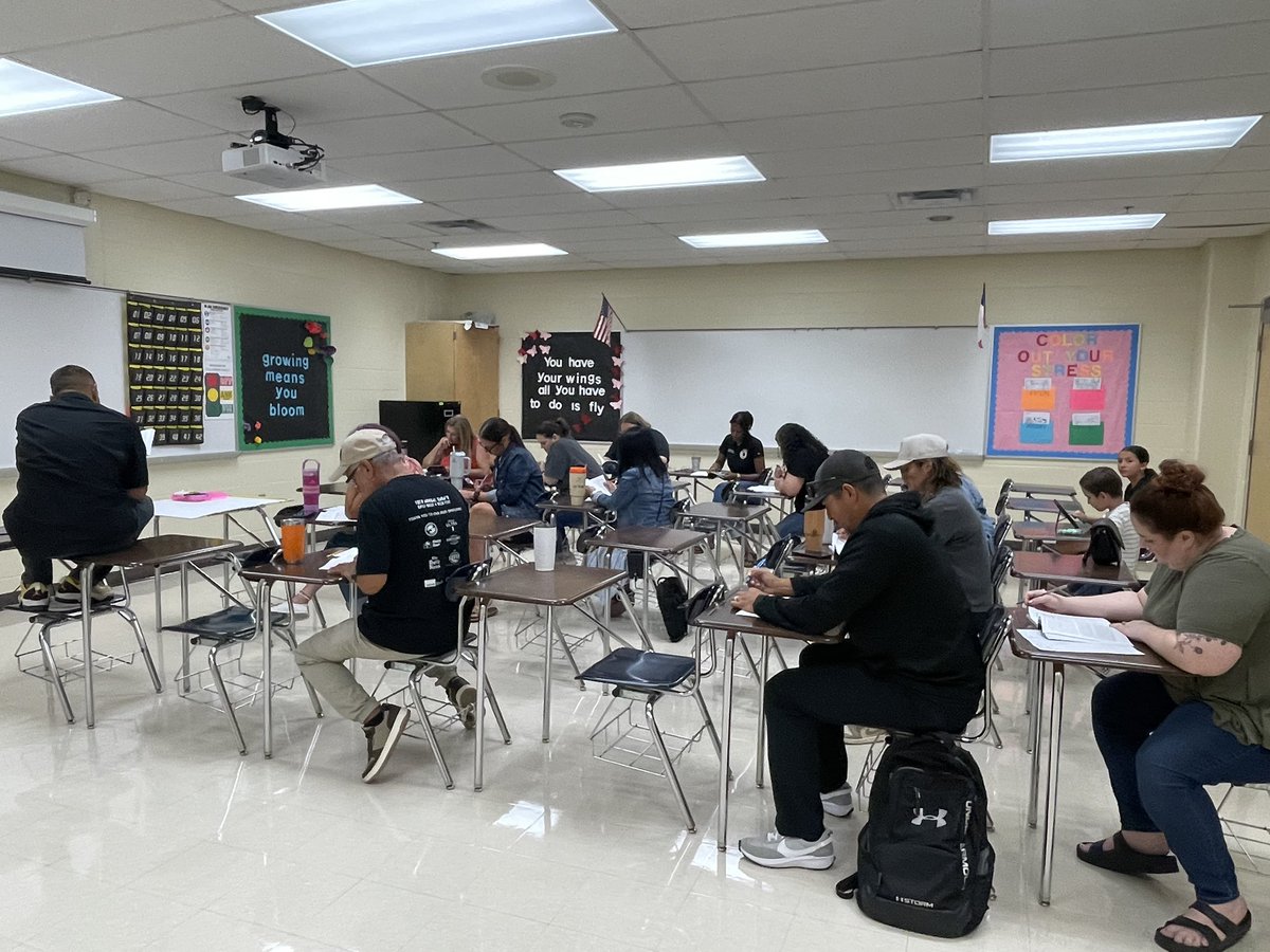 NISDBrennan's tweet image. Our Brennan teachers were actively engaged and authentically collaborating during our retreat as we kicked off our campus book study of The Fundamental Five Revisited!   Recalibrate, recommit, and lead with purpose!! BFND 🖤💛🩷