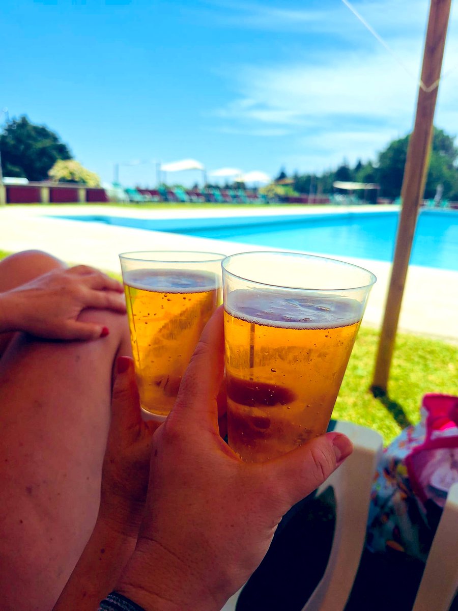 Ćh💋ryl 👩🏼👗 tweet media