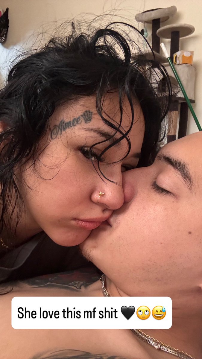 My bitch bad she carry Gunz like it’s tomb raider 🧛‍♂️🖤🖤🖤☠️🤬