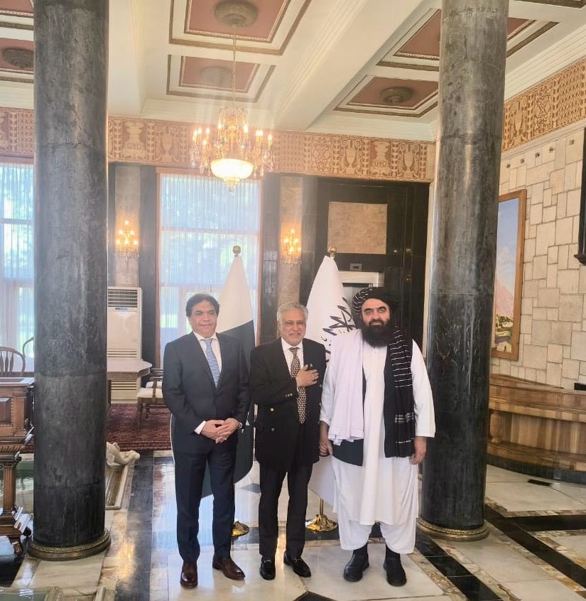 AmbassadorSadiq's tweet image. Deputy Prime Minister/ Foreign Minister, Senator Mohammad Ishaq Dar met with the Acting Afghan Foreign Minister Amir Khan Muttaqi.
The two sides called for strengthened efforts to maintain the momentum in bilateral relations and to expand cooperation in trade, transit and…