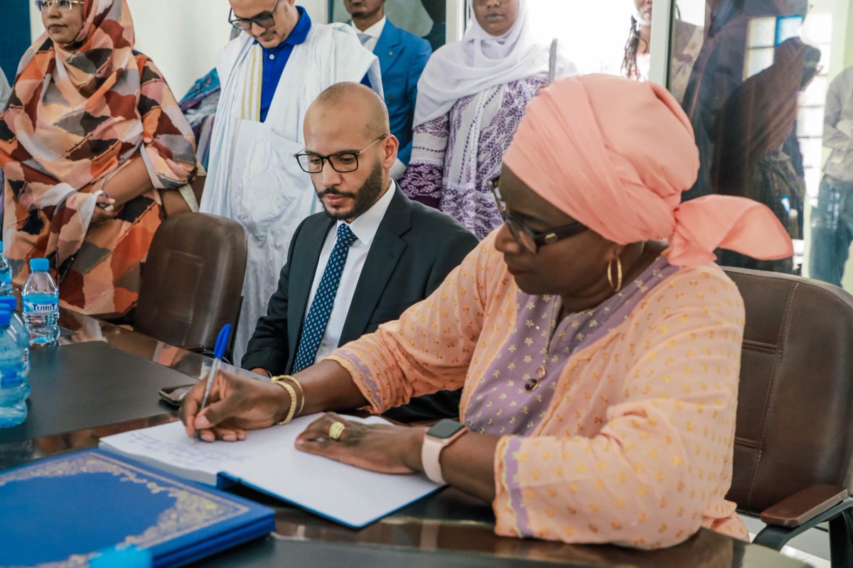 OMS MAURITANIE (@oms_mauritanie) on Twitter photo En ligne avec les résolutions #WHA76.11 sur les partenariats public-privé & #WHA78.15 sur les maladies de la peau, <a href="/OMS_Mauritanie/">OMS MAURITANIE</a> répond présent avec un partenariat stratégique avec la #BCI & <a href="/MSMauritanie/">وزارة الصحة - Ministère de la Santé</a>. Merci au leadership de <a href="/WHOAFRO/">WHO African Region</a> & son DR <a href="/ProfJanabi/">Prof. Mohamed Janabi</a> #PPP #Mauritanie En ligne avec les résolutions #WHA76.11 sur les partenariats public-privé & #WHA78.15 sur les maladies de la peau, <a href="/OMS_Mauritanie/">OMS MAURITANIE</a> répond présent avec un partenariat stratégique avec la #BCI & <a href="/MSMauritanie/">وزارة الصحة - Ministère de la Santé</a>. Merci au leadership de <a href="/WHOAFRO/">WHO African Region</a> & son DR <a href="/ProfJanabi/">Prof. Mohamed Janabi</a> #PPP #Mauritanie