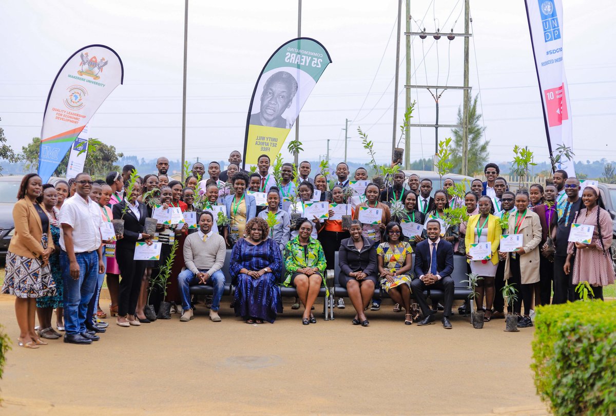 Julius Nyerere Leadership Centre (JNLC) (@thejnlc) on Twitter photo "LEADERSHIP IS A TEAM EFFORT.”
—Ms. Annet Mpabulungi-Wakabi, Team Leader Governance, United Nations Development Programme.
<a href="/UNDPUganda/">UNDP Uganda</a> (<a href="/Makerere/">Makerere University</a> <a href="/NwanneObahor/">Nwanne Vwede-Obahor</a> <a href="/AnnetMWakabi/">Annet M Wakabi</a> <a href="/TheJNLC/">Julius Nyerere Leadership Centre (JNLC)</a> <a href="/MbararaUST/">Mbarara University</a> <a href="/EADB_Official/">East African Development Bank</a> <a href="/MakerereNews/">Makerere University News</a>) "LEADERSHIP IS A TEAM EFFORT.”
—Ms. Annet Mpabulungi-Wakabi, Team Leader Governance, United Nations Development Programme.
<a href="/UNDPUganda/">UNDP Uganda</a> (<a href="/Makerere/">Makerere University</a> <a href="/NwanneObahor/">Nwanne Vwede-Obahor</a> <a href="/AnnetMWakabi/">Annet M Wakabi</a> <a href="/TheJNLC/">Julius Nyerere Leadership Centre (JNLC)</a> <a href="/MbararaUST/">Mbarara University</a> <a href="/EADB_Official/">East African Development Bank</a> <a href="/MakerereNews/">Makerere University News</a>)