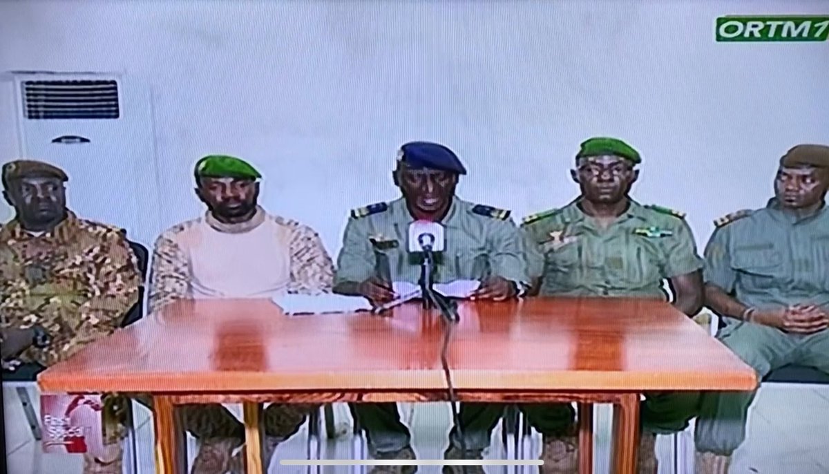 konate90's tweet image. Mali : De la ruse à l’autoritarisme, la grande trahison des militaires
Depuis le coup d'État du 18 août 2020, les militaires dirigés par Assimi Goïta n'ont eu cesse de mentir, de manipuler et de trahir le peuple malien. Leur intention initiale, derrière une façade d’engagement…