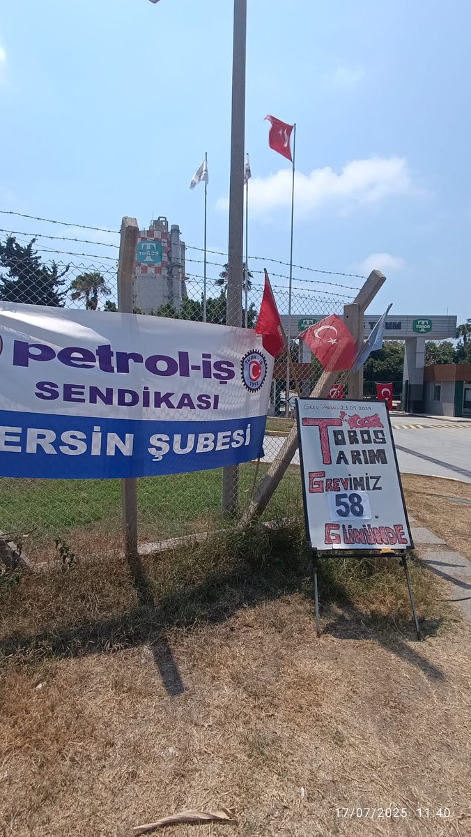 Petrol-iş Mersin Şubesi (@mersinpetrolis) on Twitter photo Toros Tarım'da Grevimizin 58. Günü...
<a href="/tekfen_holding/">Tekfen Holding</a> <a href="/torostarim/">Toros Tarım</a> #tekfenholding #torostarim #petrolis #petrolismersin
#direnedirenekazanacağız #kazanacağiz
#işçilerinbirliğisermayeyiyenecek Toros Tarım'da Grevimizin 58. Günü...
<a href="/tekfen_holding/">Tekfen Holding</a> <a href="/torostarim/">Toros Tarım</a> #tekfenholding #torostarim #petrolis #petrolismersin
#direnedirenekazanacağız #kazanacağiz
#işçilerinbirliğisermayeyiyenecek