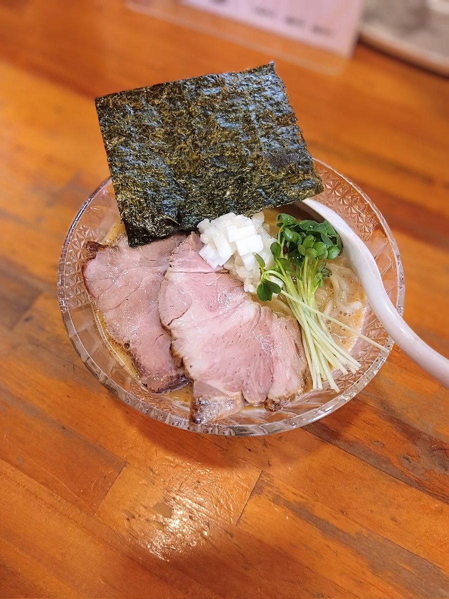 gokujyubimen's tweet image. 【追加のお知らせ】
7/17㈭18:30〜夜営業
約10食 200円
『山形豚ミンチ生姜めし』
今日の夜営業は大人気の
『冷やし地鶏白湯魚介醤油』
で決まり!