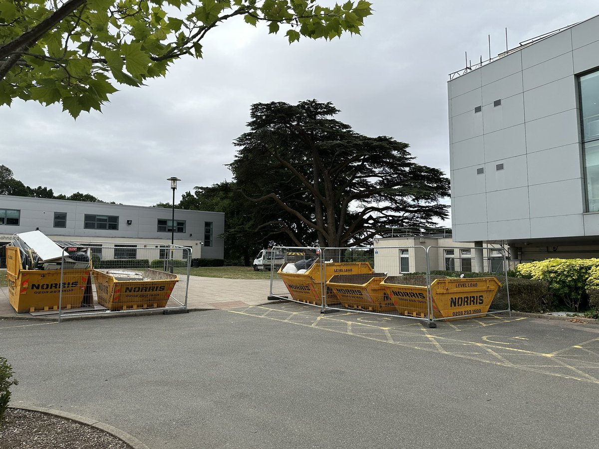 samparrett1's tweet image. So our  staff have moved out and the builders have moved in to @LSEColleges Bromley this week - excited to see what comes next in terms of student common room and summer refresh - and a big shout out to our unsung heroes - the college estates teams in our sector who work…