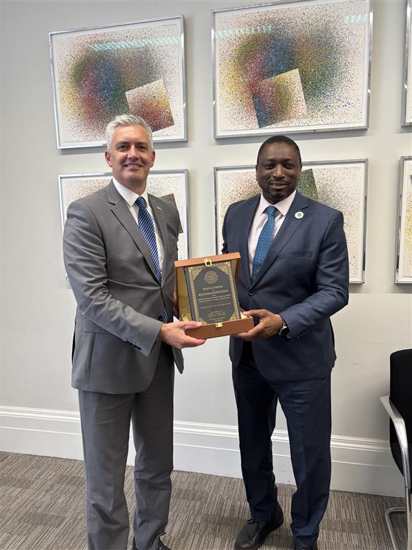 Delighted to meet Prof. Koutoub Mostapha Sano, Secretary-General of the <a href="/IIFA_official/">International Islamic Fiqh Academy</a>, leading international voice for promoting interfaith dialogue and religious freedoms. A productive discussion about deepening UK engagement with <a href="/OIC_OCI/">OIC</a> and its Member States.