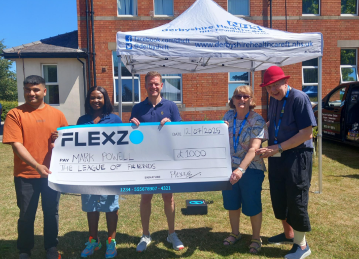 derbyshcft's tweet image. Mark Powell, Trust CEO, has generously donated a prize to the Trust’s League of Friends charity, following a recent win at a national healthcare conference.
Read more: derbyshirehealthcareft.nhs.uk/about-us/lates…