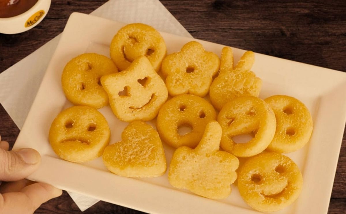 ZeptoNow's tweet image. brb, eating emojis IRL 🤭 #EmojiDay