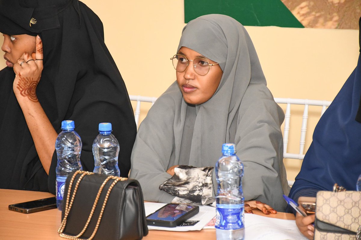 GarissaChamber's tweet photo. KNCCI Garissa has kicked off a 2-week ToT under the WIDB program with @ILO support.

📍 38 trainers from host &amp; refugee communities
🧑🏽‍💻 Blended sessions (online &amp; in-person)
🎯 Goal: Equip them to empower more women in digital business!

#WIDB #DigitalSkills #KNCCIGarissa https://t.co/WM7z52DENc
