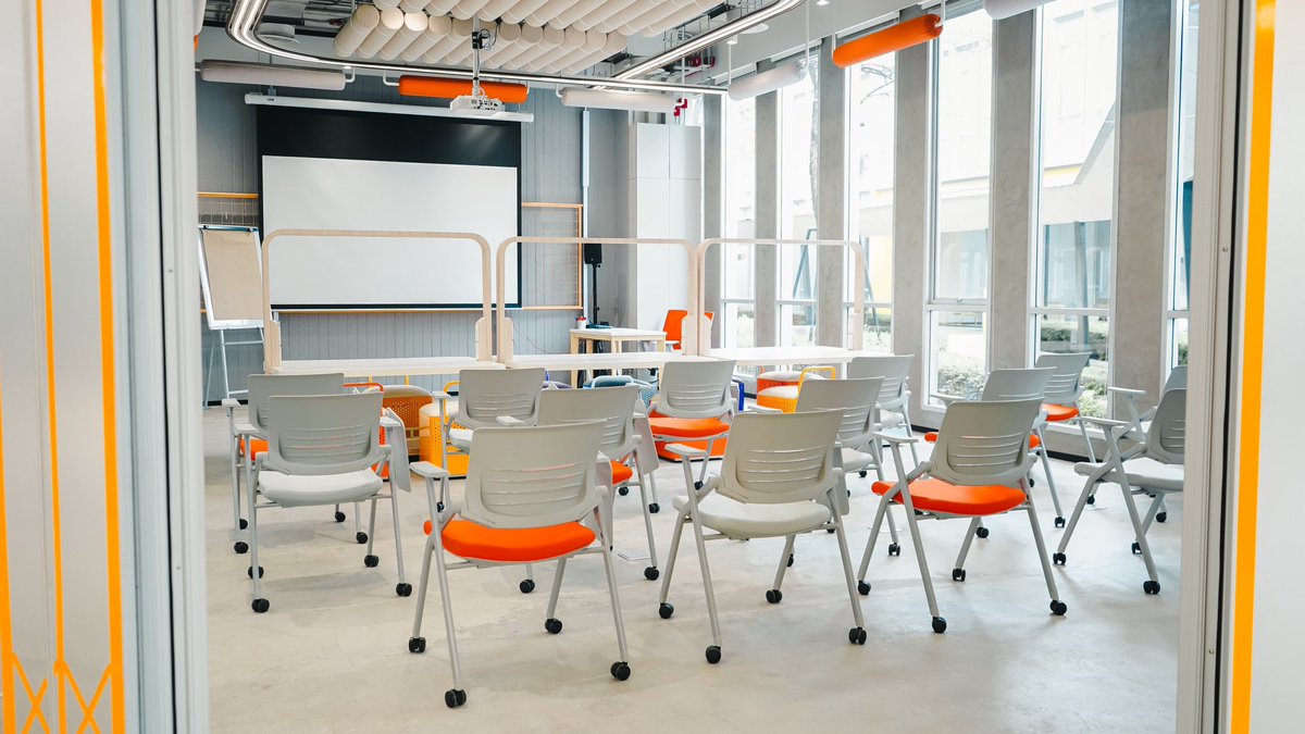 กำลังมองหาพื้นที่สำหรับ เวิร์คช็อป สัมมนา หรือกิจกรรมเทรนนิ่ง อยู่ใช่ไหม? SOCO WORK SUMMER LASALLE มีครบทุกสิ่งที่คุณต้องการ!

#SOCOWORKSummerLasalle
#พื้นที่จัดกิจกรรม #EventSpaceBKK #สัมมนา #Workshop

soco-work.co/article/soco-w…