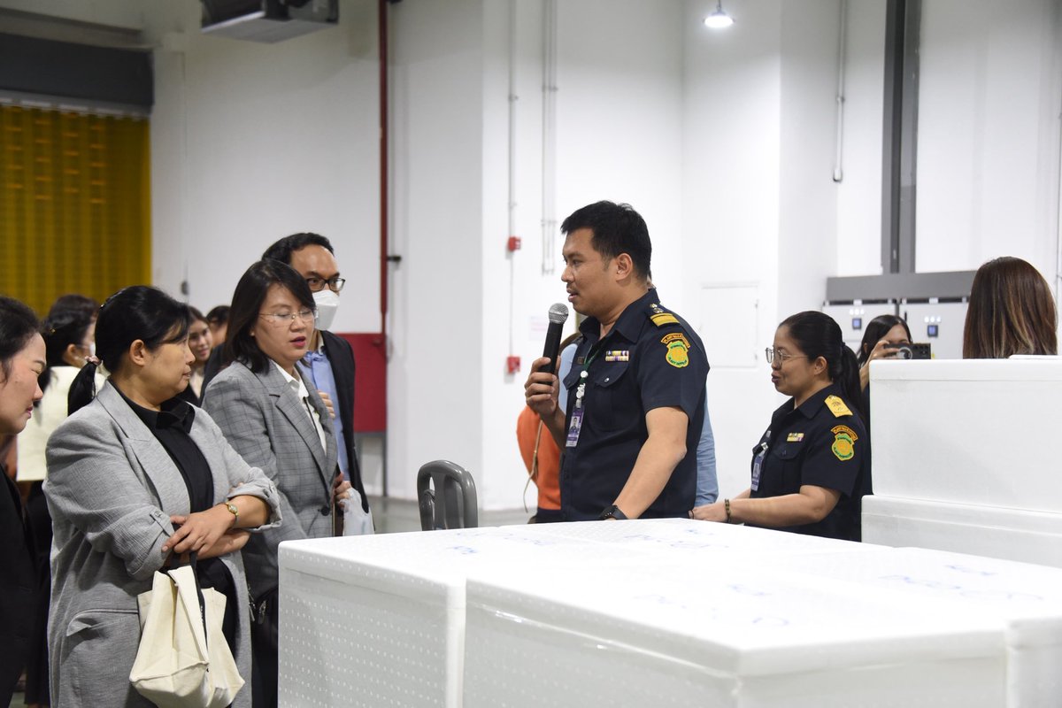 AOT จัดศึกษาดูงานคลังสินค้าภายในประเทศปลอดอากรเพื่อยกระดับการดำเนินงานตามแนวทางเครือข่ายความร่วมมือระหว่างองค์กรรัฐวิสาหกิจ (State Enterprise Networking: SE Networking) m.facebook.com/story.php?stor…