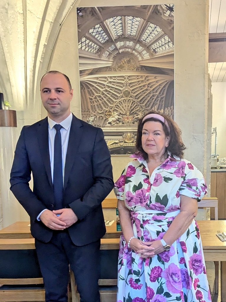 As part of his visit to the UK, Defence Minister Vlado Misajlovski🇲🇰 met with the UK Special Envoy to the Western Balkans <a href="/KarenPierceUK/">Dame Karen Pierce</a>🇬🇧

We welcomed our Strategic Partnership 📝, reflected on regional security🪖, and discussed areas to deepen cooperation in many sectors 🇬🇧🤝🇲🇰