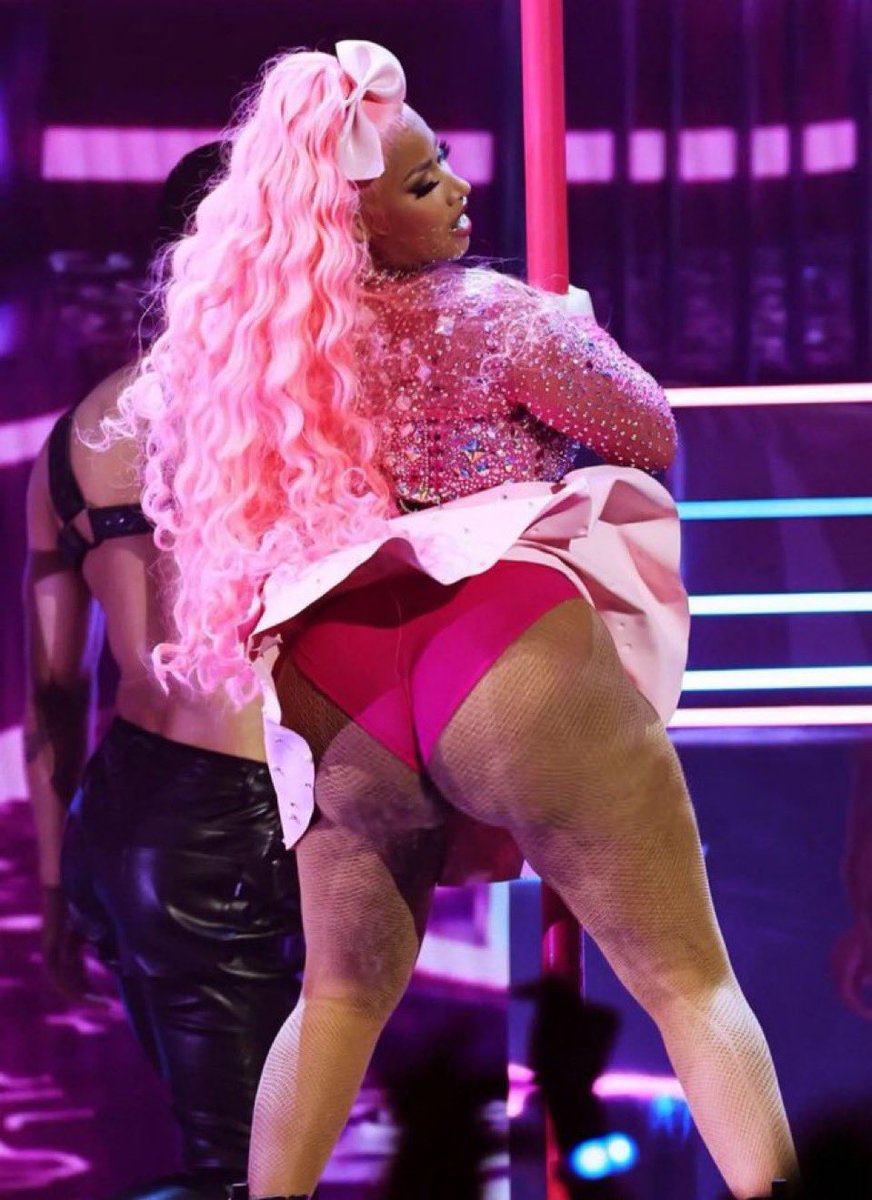 hipsdontlie's tweet photo. @oneflowhoe33 @moneybaggGlo_ @ayywalker all unedited, mind uoi oinka is just big and greasy as she is. there is no editing needed.. #shes42 #fatandfortytwo https://t.co/5qpck5wNEW