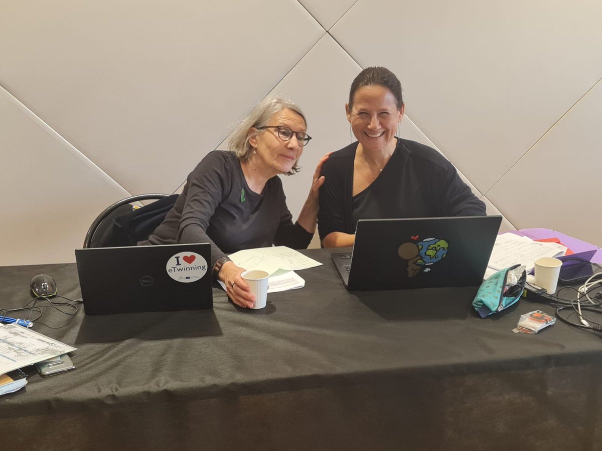 500 projets #eTwinning sont en cours d’évaluation !
35 évaluateurs à Saint-Nazaire + 9 à distance se sont mobilisés pour attribuer les Labels de qualité 🏅
🙏 Merci à tous pour votre engagement et votre expertise !