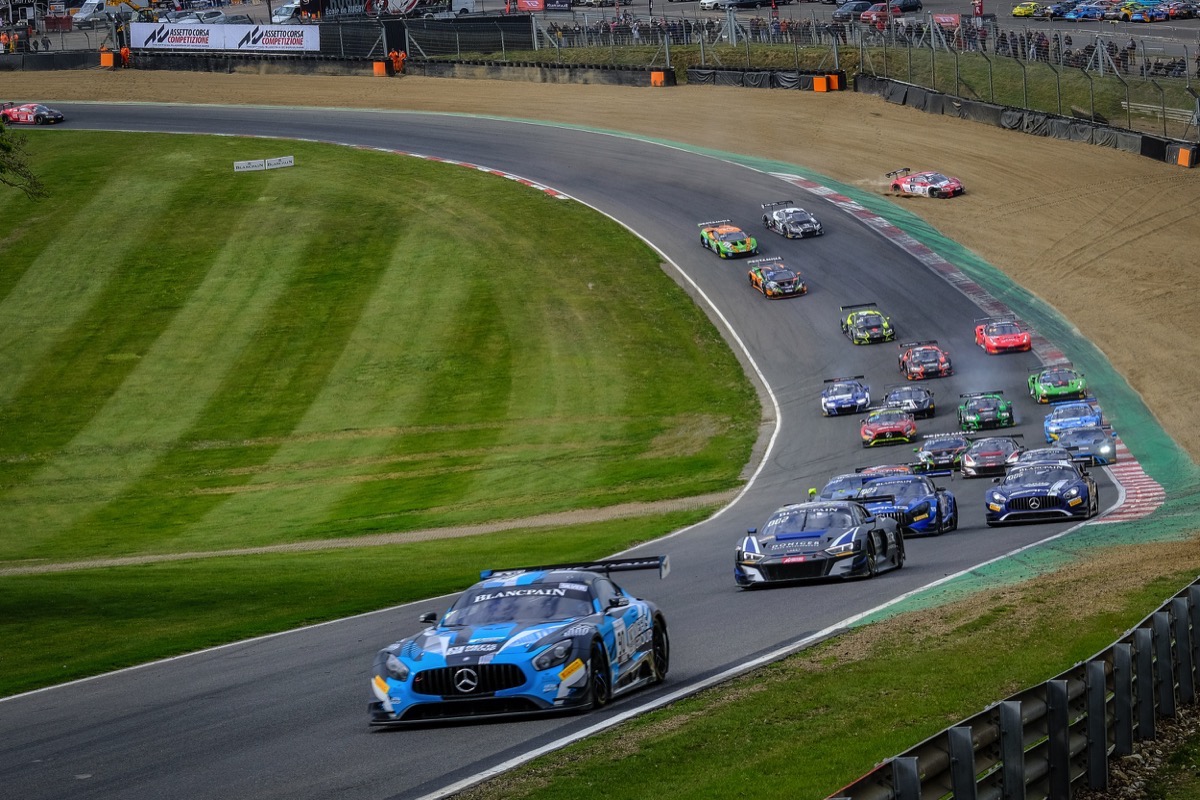 ¡Hola, pilotos del DTM! 🏁
Hoy tenemos la 2ª Carrera en Brands Hatch, un circuito técnico.🔥
Hora: 21:45 – ¡No faltéis! Queremos batallas épicas, no ausencias. 😉
📌 Confirmad asistencia
¡Nos vemos en la pista! ✨
#dtm #assettocorsa #motornow #brandshatch #nofaltes