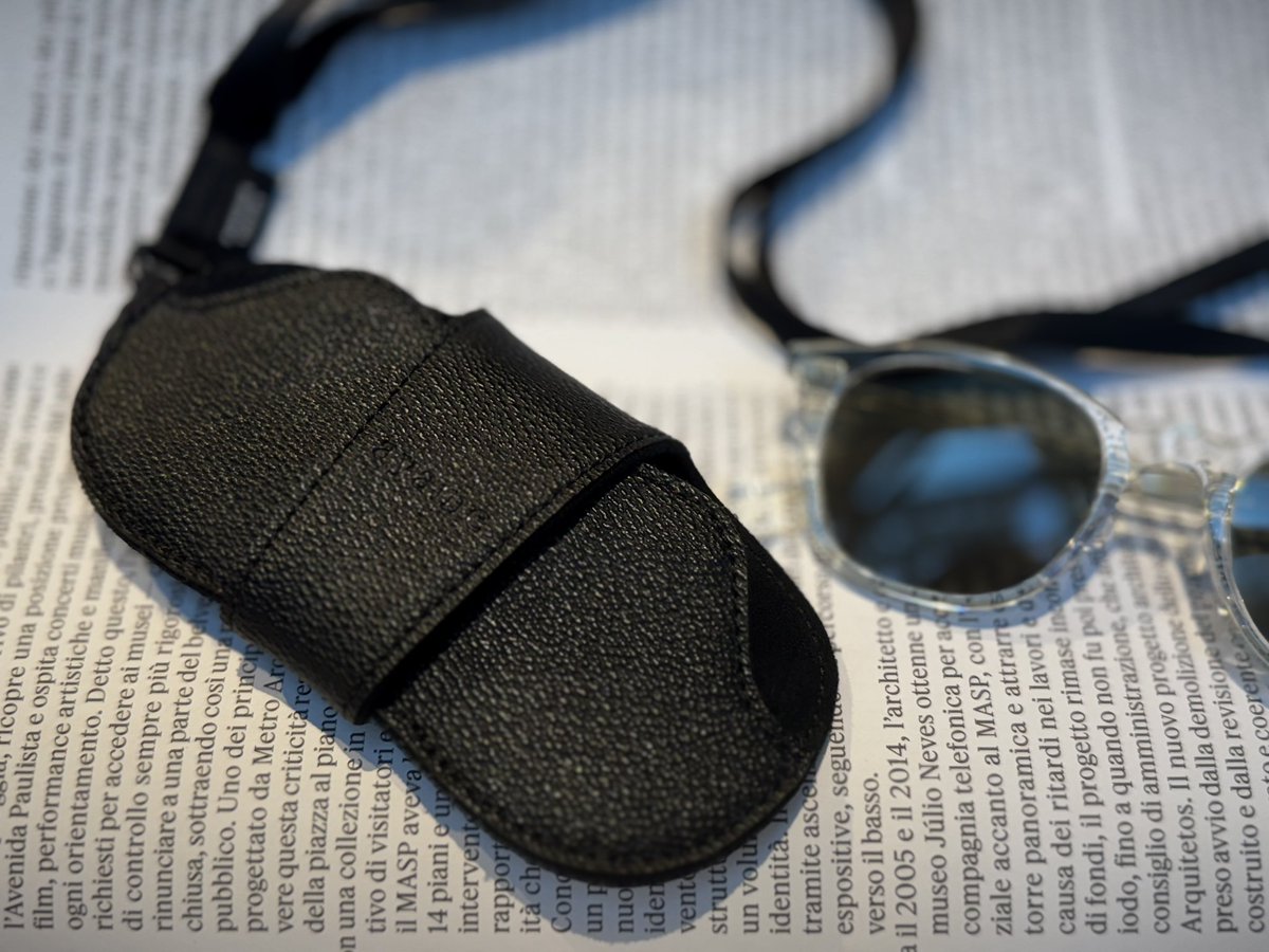 ayame x RAMIDUS
アイウェアブランド ayameとのコラボレーションアイテムとして、ストラップ付GLASSES CASEを製作しました。

2025年7月19日(土) AM11:00よりayame optical store、ayamerow、ayame online storeにて数量限定で発売を予定しています。

ramidustokyo.com/blogs/news/202…