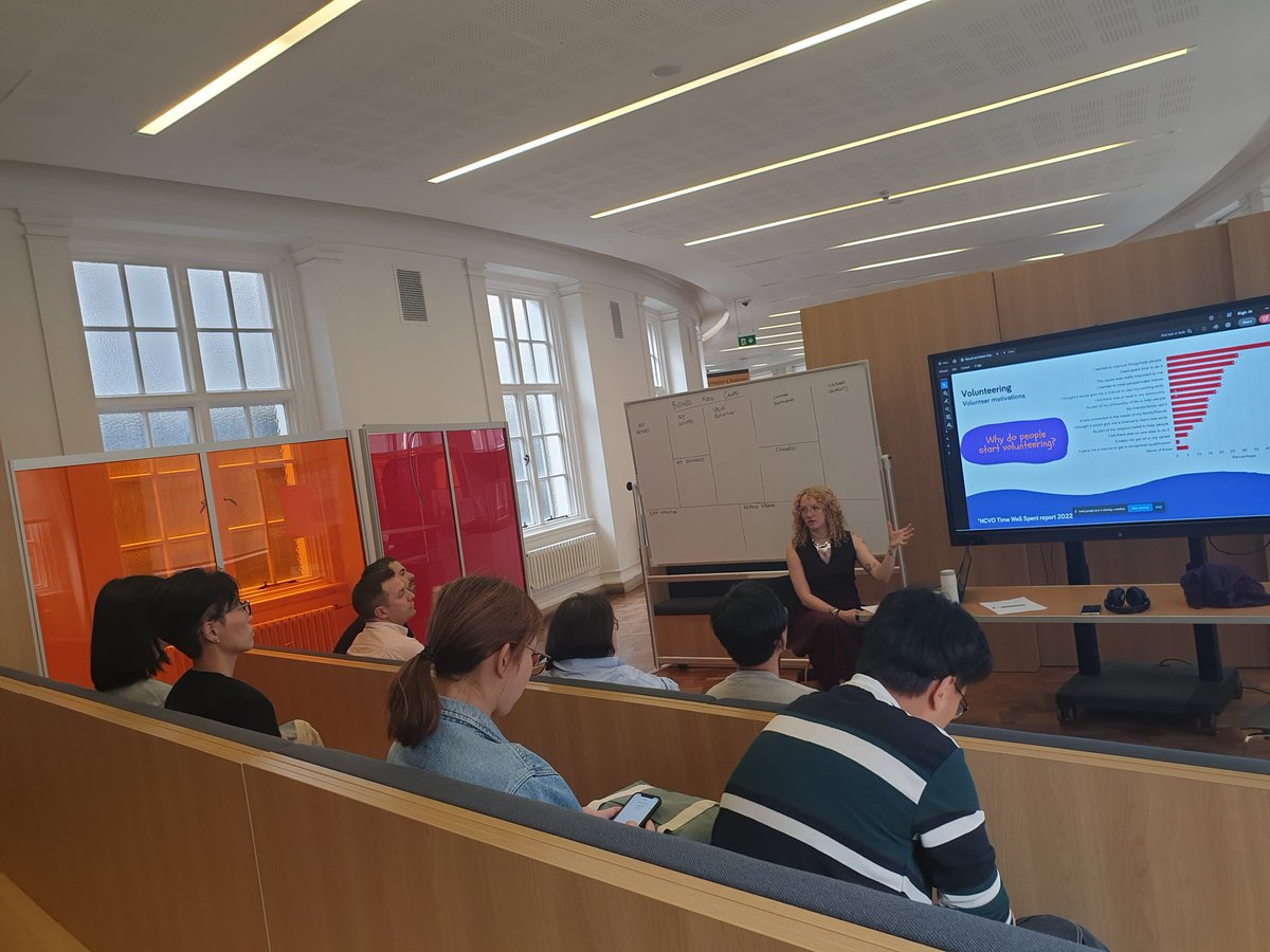 MigrantsSupport's tweet image. Workshop on Volunteering and Reporting part of the Regional Greater Manchester HongKongCultural cic and  Manchester Community Central. Thabks to @NWRSMP