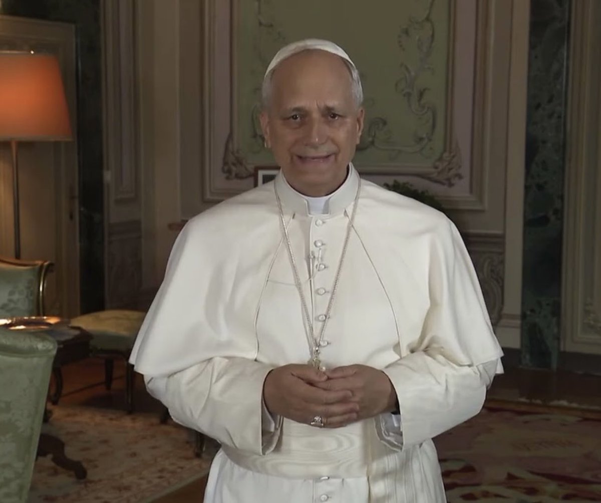 enricoruggeri's tweet image. Ho ascoltato con orgoglio e commozione il bellissimo messaggio che Sua Santità ha inviato alla @NazCantanti .
Parole semplici, efficaci, amorevoli.
Grazie.
@Pontifex_it