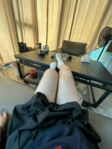 sin_blossom's tweet photo. 我不贪心，有钱和漂亮就行了至于男人，就送给有需要的人吧 https://t.co/XlmV6XDEDL