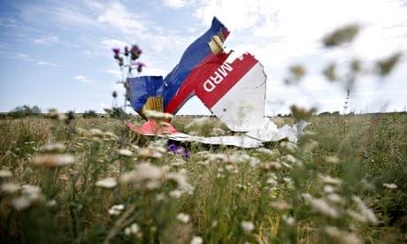 🇷🇺🇳🇱

Il y a 11 ans, la 🇷🇺, qui armait les séparatistes du Donbass, amenait sur zone une batterie Bouk provenant de la 53eme brigade de missiles antiaérien de l’armée 🇷🇺

Quelques heures plus tard, la batterie tirait sur le MH-17, tuant 298 personnes

1/2