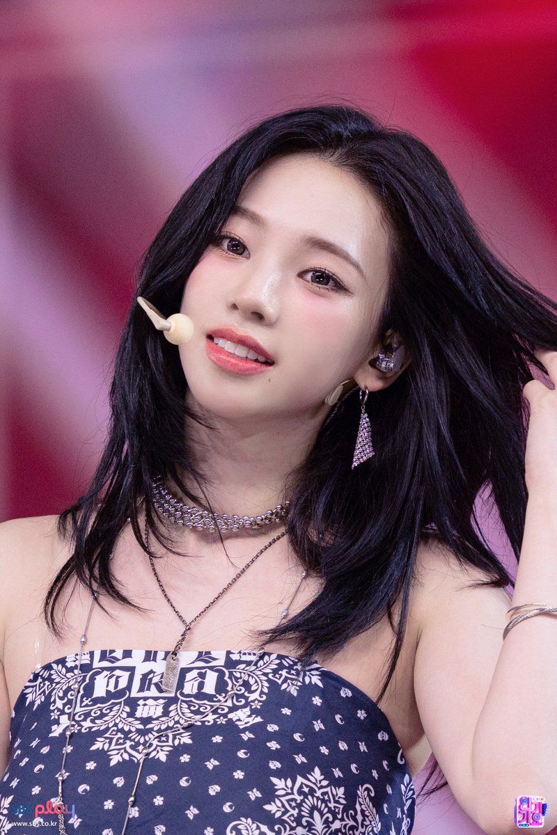 tarybluu's tweet photo. 250713 인기가요 현장포토 #카리나 https://t.co/OF8dFPtb6l
