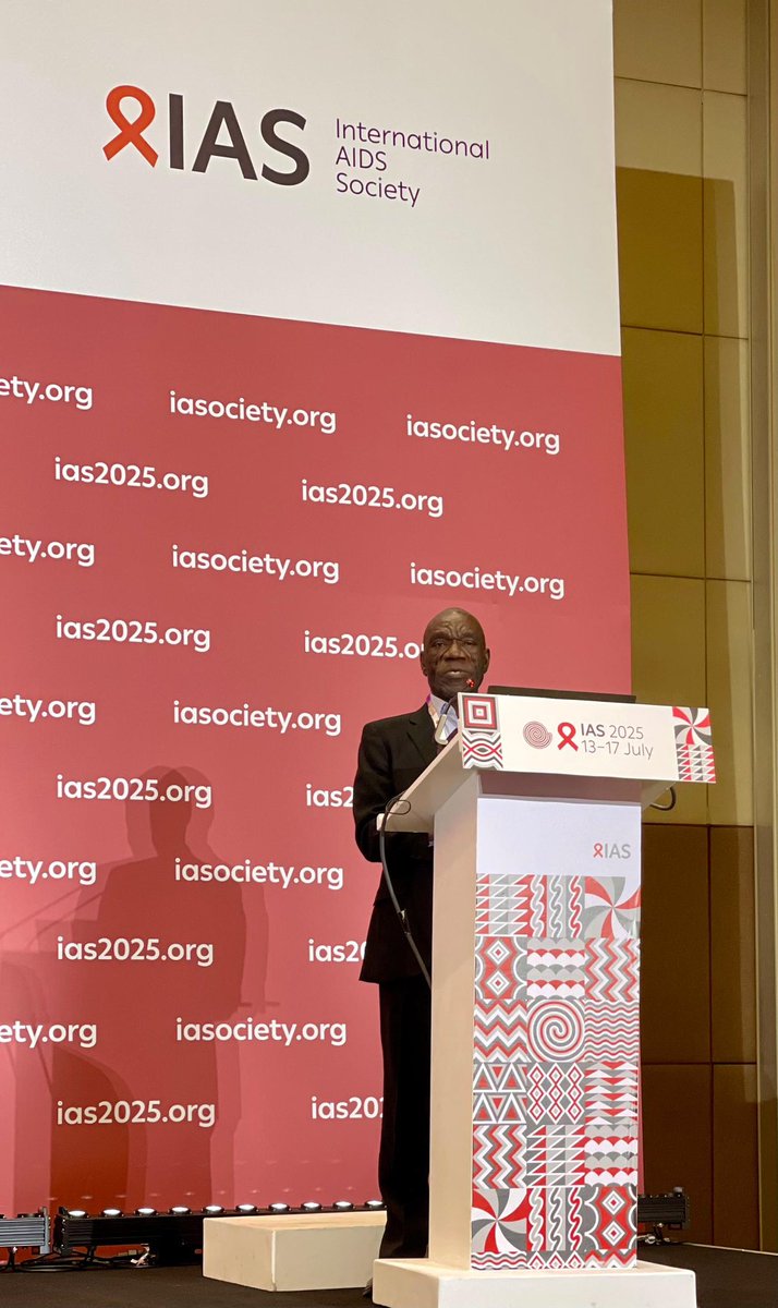Dareforprogress's tweet image. David Kamkwamba, a @compass_africa partner from Malawi, shares inspiring outcomes from a community-led monitoring (CLM) intervention in Malawi and South Africa at #IAS2025. When communities lead, health systems listen and change.
#CompassAfrica #dareforprogress #DAREatIAS2025