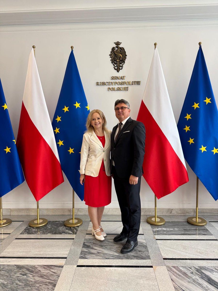 sochanska's tweet image. Today’s meeting of the 🇵🇱Diaspora Advisory Council in the Senate of the Republic of Poland. A valuable opportunity to strengthen ties with 👱♀️👱👱♂️living 🌎
🤝 with the 🇵🇱diaspora crucial for preserving our national identity & promoting Poland globally 💪 @Polska