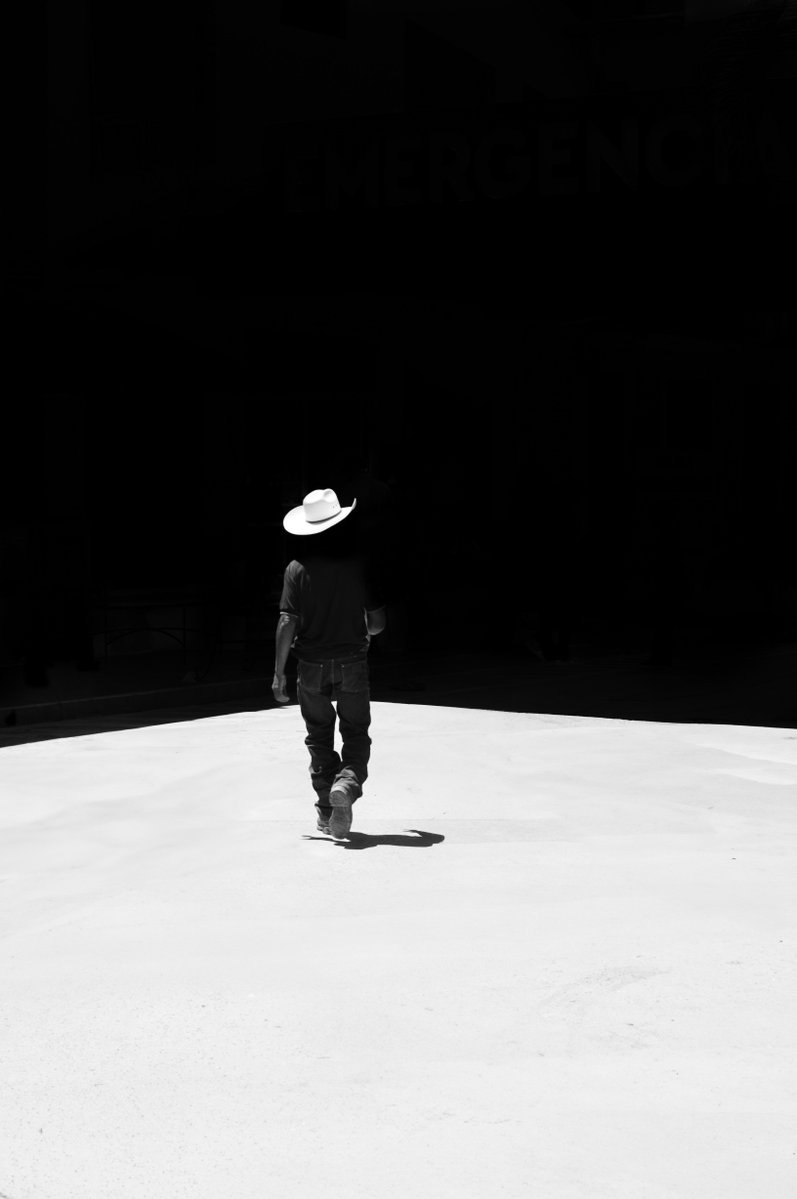 Imagein8's tweet image. Me in motion, in my Black & White World!
📸 streetphotography
#StreetPhotography #CityLife #PhotographyLovers