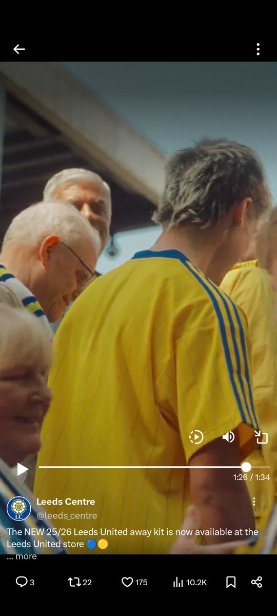 Is that peak of 3rd kit? #lufc