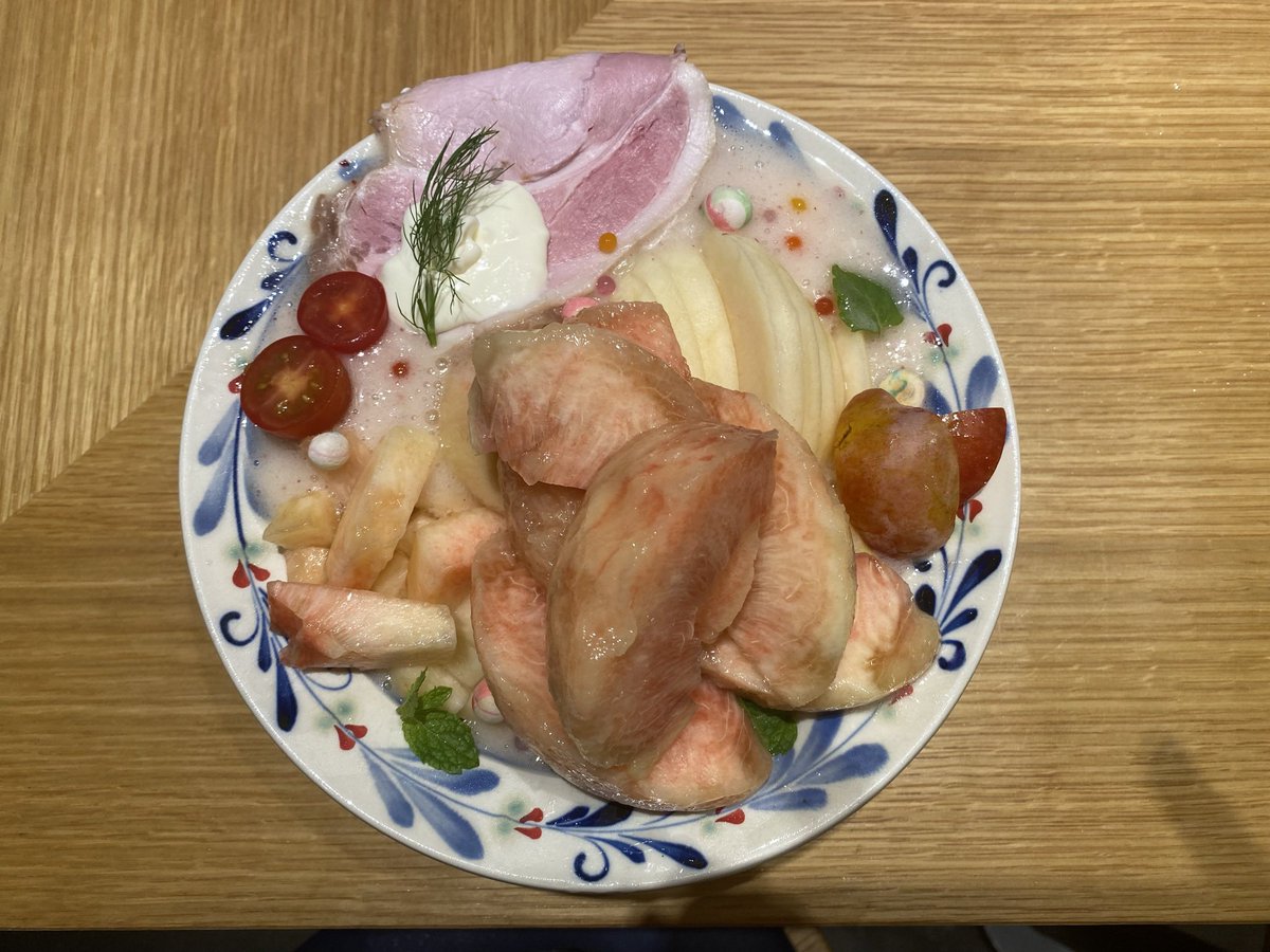 7/29
桃の限定🍑ですが、
今年は、、、

山梨一宮の桃と、
岡山さんの桃か、和歌山さんのどちらかの桃を使用し、
桃をダブルで乗せちゃいます！！

桃の食べ比べも楽しめるような冷やし麺にします！！
よろしくお願いします。

まだ予約余裕がありまーす！
DMをください！