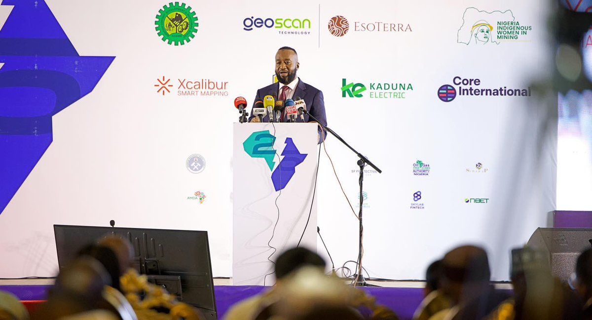 HassanAliJoho's tweet image. I attended the 4th African Natural Resources and Energy Investment Summit (AFNIS), at the invitation of Hon. Dr. Oladele Alake, Minister of Solid minerals of Nigeria.
This summit being held in Abuja, is themed "Harnessing local content for sustainable development". I used the…