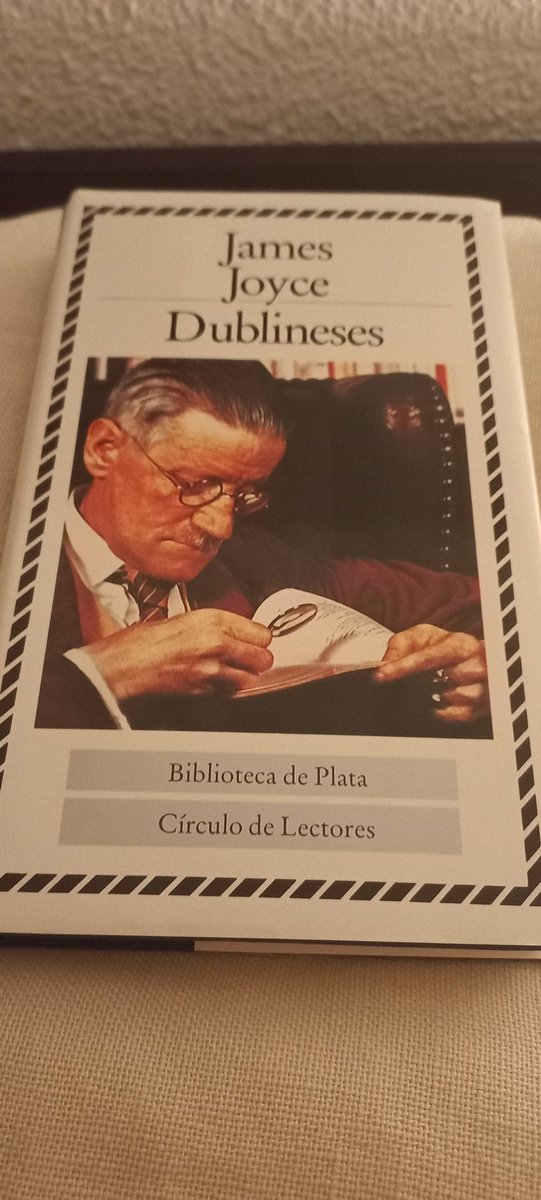 zamper741's tweet photo. Toca clásico para continuar con este mes de julio
Dublineses de James Joyce, lo primero que leo suyo
Seguro que no decepciona
60 - Dublineses
#jamesjoyce #Dublineses #loslibrosdecesar https://t.co/Socktzj2CK