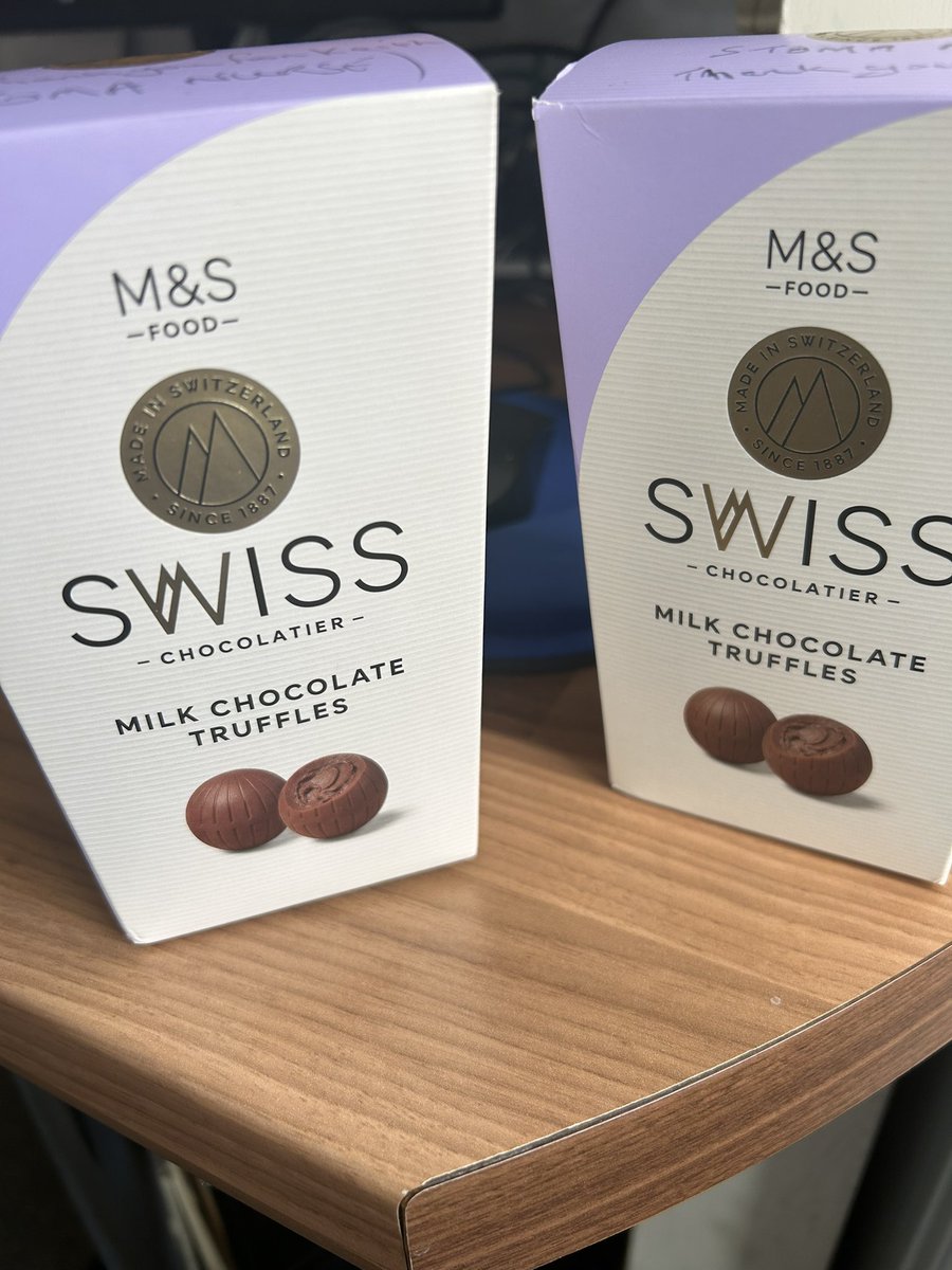 Lovely start to the day receiving treats from a grateful patient ❤️<a href="/Nicmetcalfe/">Nicola Metcalfe</a>