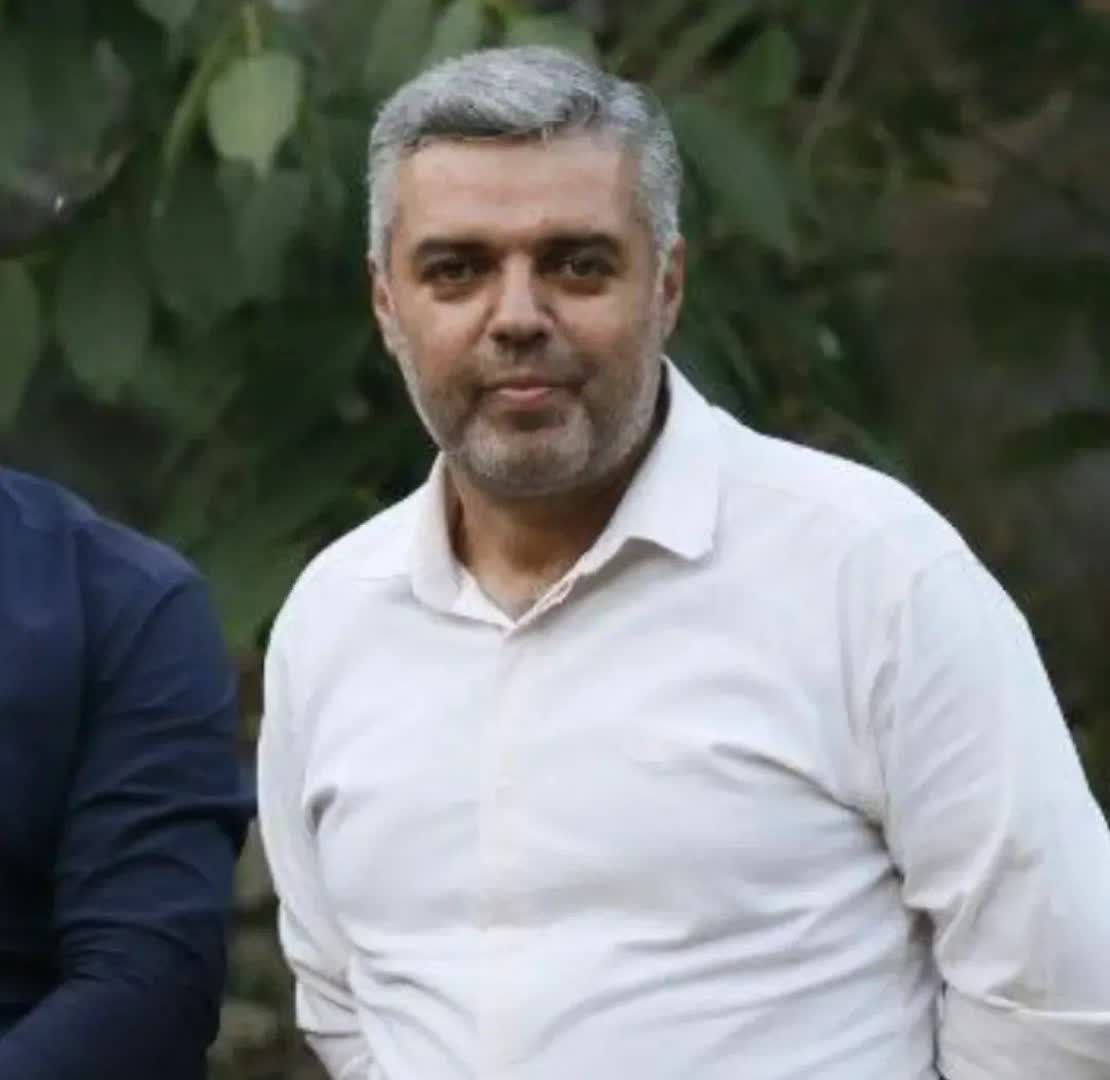 Hosnadokht's tweet image. شهید فرهادکیایی از جنس مردم بود .
ولی آنچه او را متمایز میکرد ، اراده ی پولادین او در حفظ ارزشها بود .
مردم این شهر و دیار ، روحیات او را به خوبی میشناسند !
#شهید_فرهادکیایی
#جانم_فدای_ایران