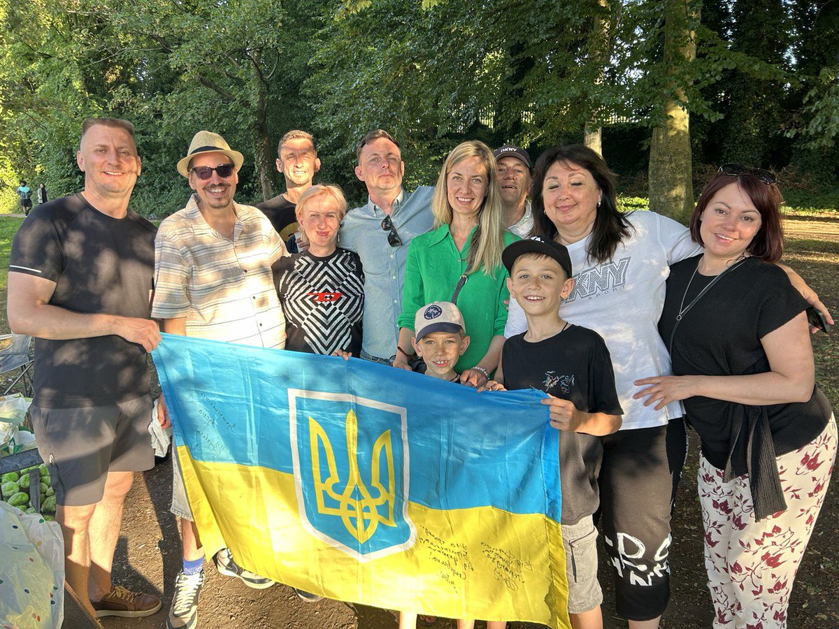 This weekend, as part of our #Esolability project for our summer program for our Ukrainian community, we indulged in a relaxing Picnic at Edgbaston Reservoir. 

What a perfect day! We will definitely continue this culinary adventure!